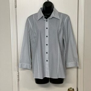 ‼️final must bundle ‼️Talbots Black and White Casual Button Down Shirt